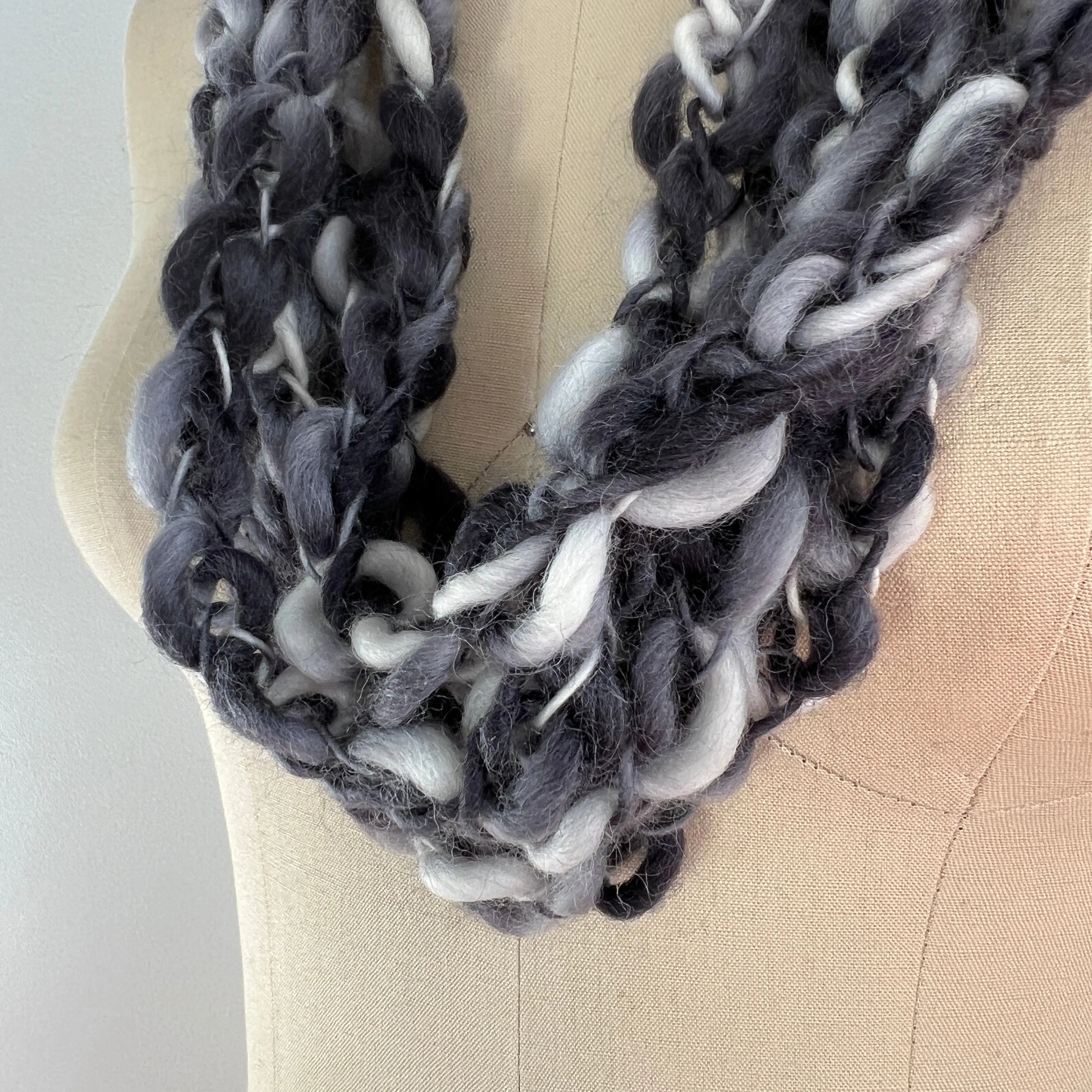 'Art Deco' Cozy Scarf Necklace