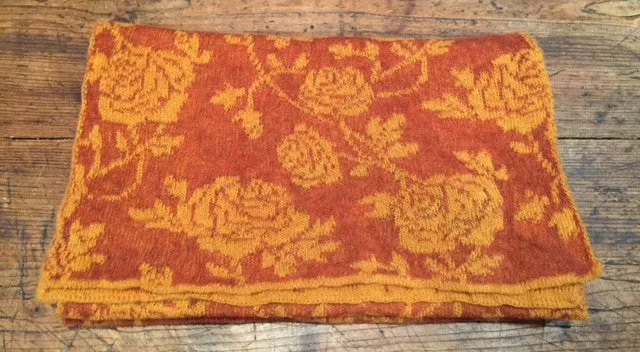 Rosebud Scarf Sunflower