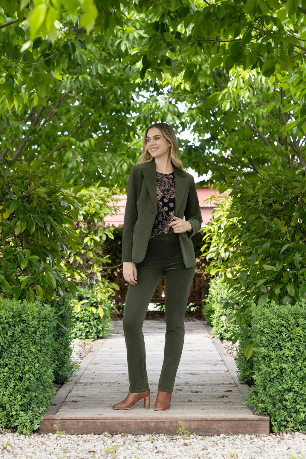 Vassalli Shaped Pinwale Cord Blazer Deep Sage